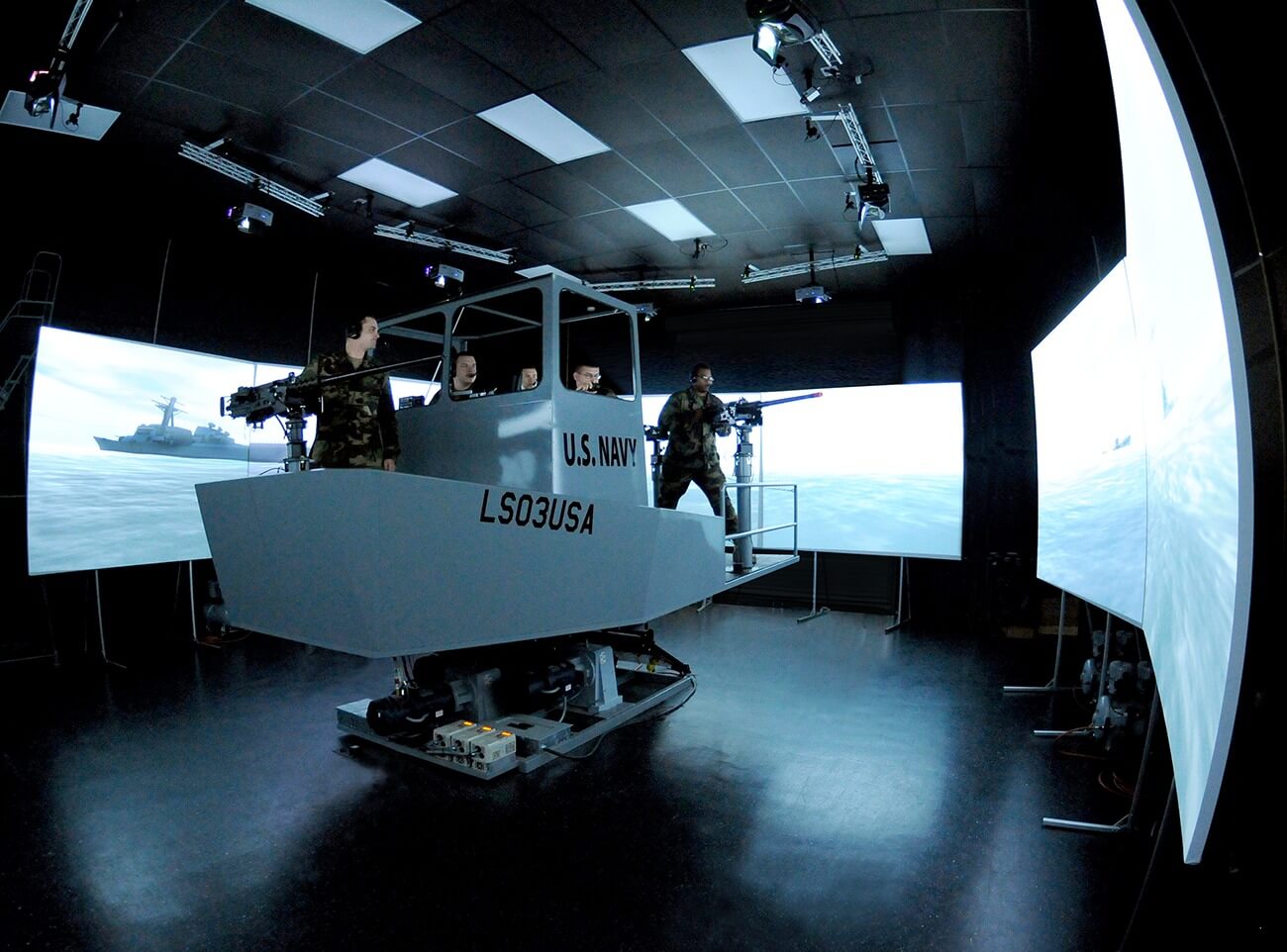 Naval crew gunnery trainer watercraft